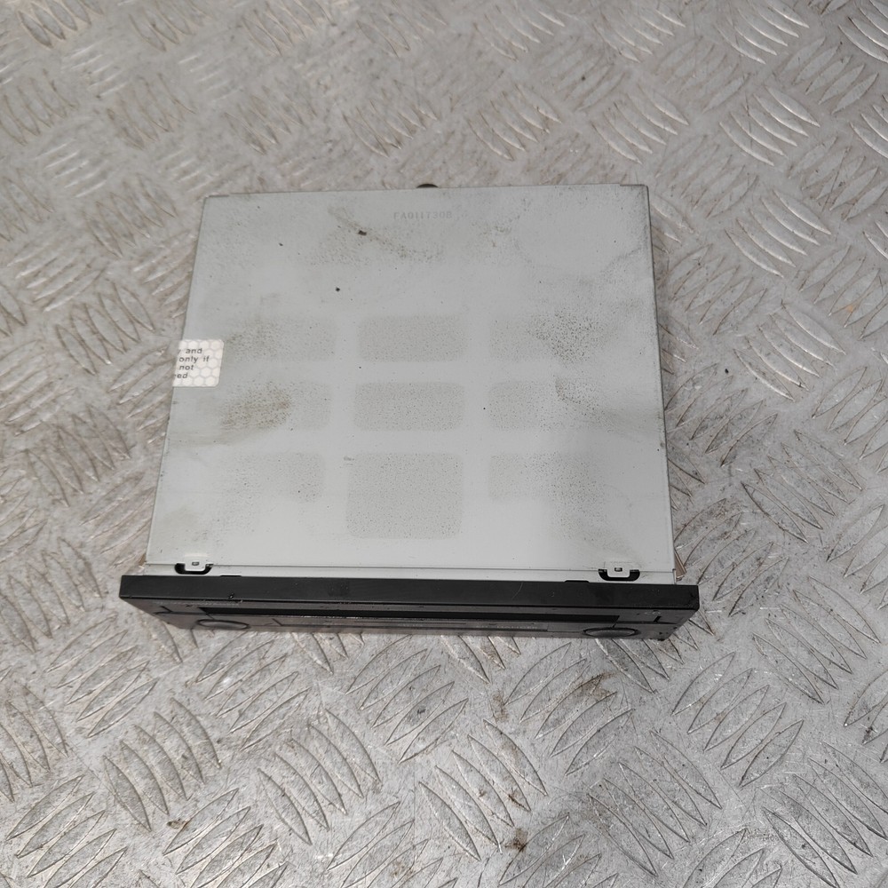2003 VOLKSWAGEN GOLF CD CHANGER 7044500 #1