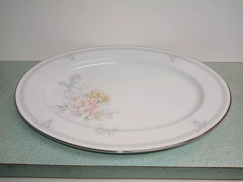Noritake Easthampton 11 5/8" Oval Serving Platter Excellent Condition