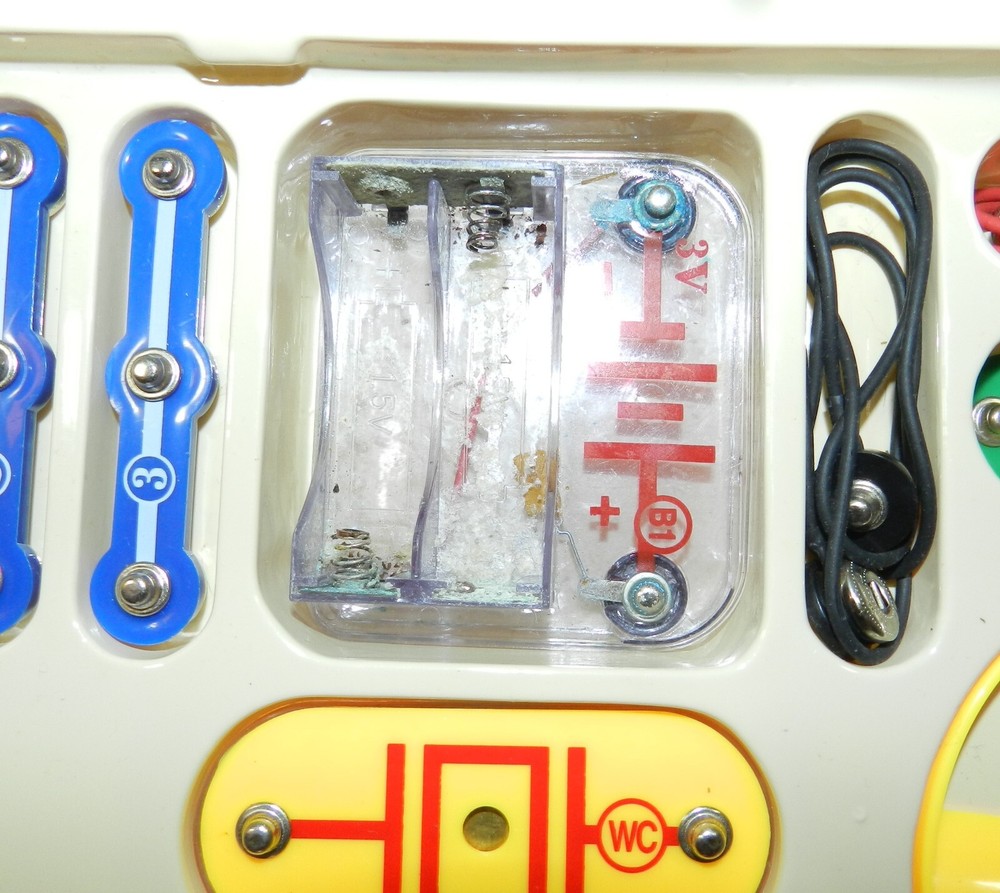 2 sets of Snap Circuits Electronic Learning sets - Pro and Junior