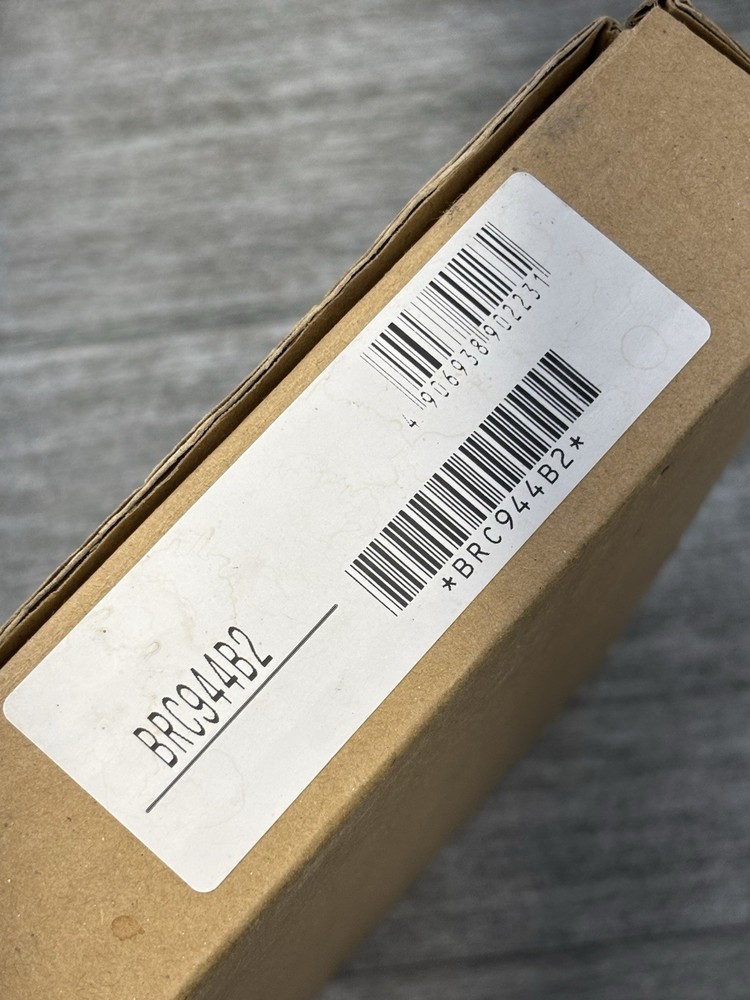 DAIKIN Remote Controller BRC944B2 w/Remote Controller Cable & Hardware Open Box