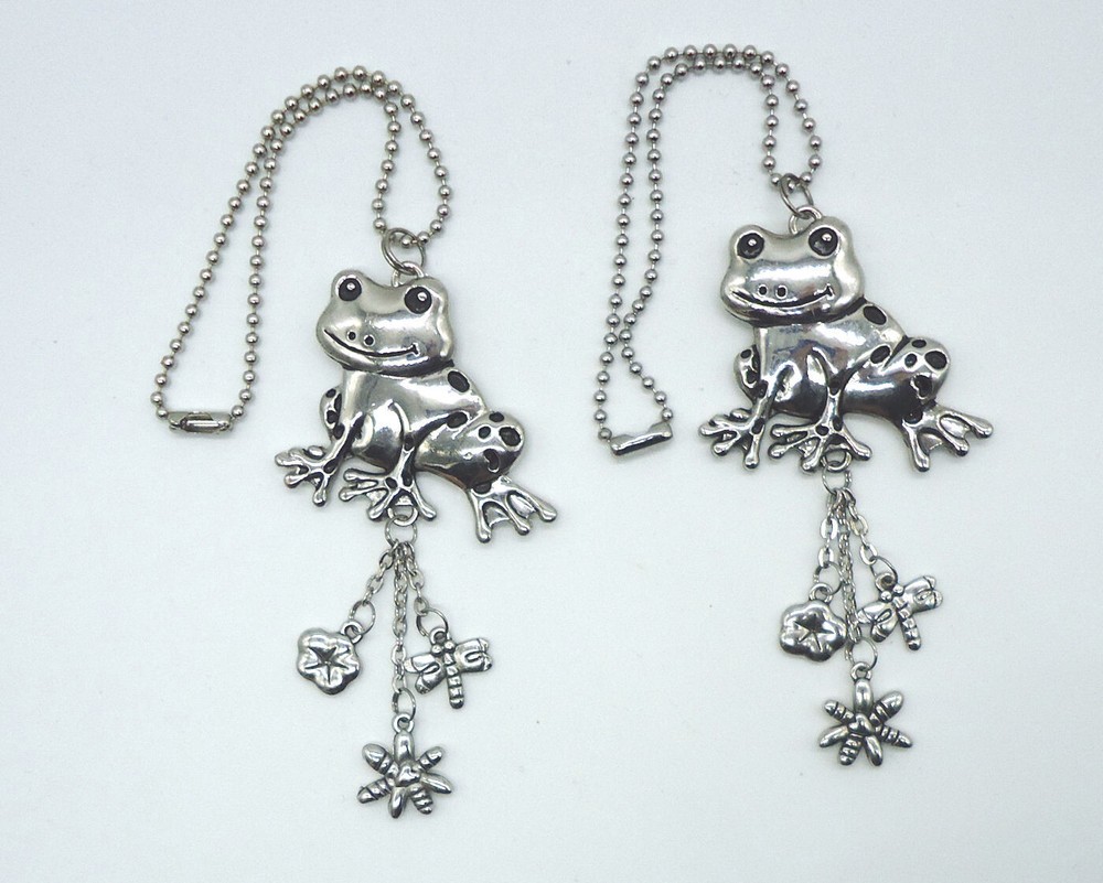 Ganz Smiling Frog Car Charm