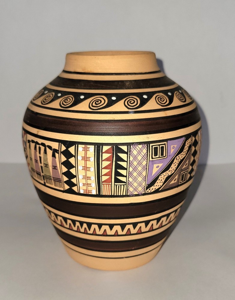 VINTAGE Peruvian Handmade Terra Cotta Vase