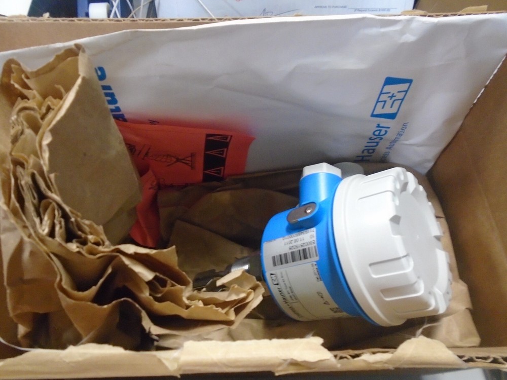 ENDRESS + HAUSER FTL50-AGM2AA4E4A LEVEL SENSOR, -50C...+150C, 64BAR NEW