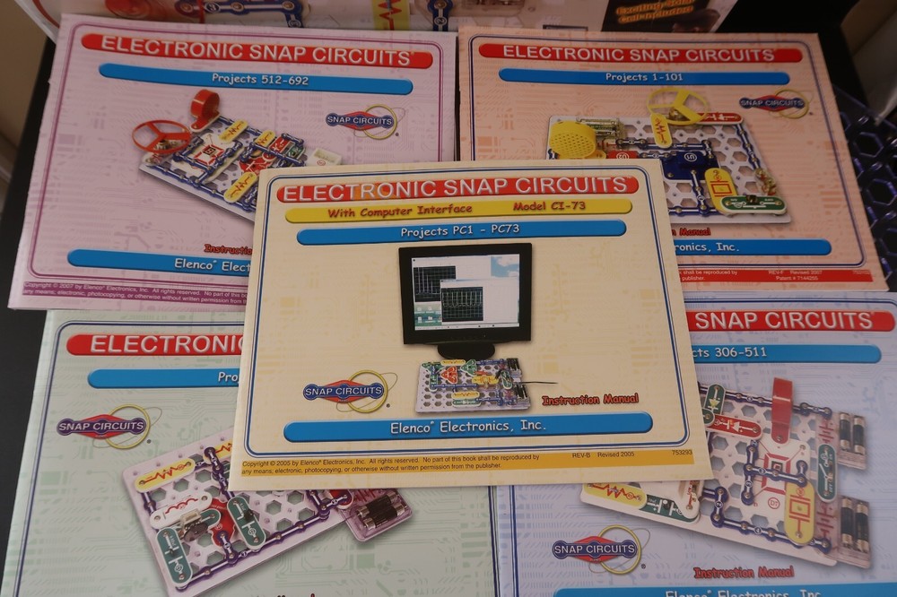 SNAP CIRCUITS EXTREME SC-750 Elenco Electronics Project Educational Kit COMPLETE