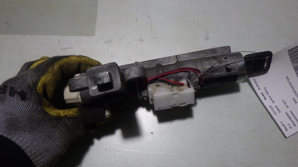 04 NISSAN MURANO Ignition W/Key