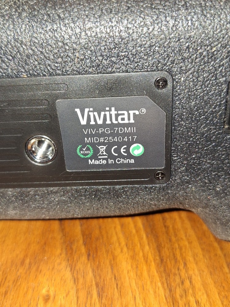 Vivitar Battery Grip VIV- PG - 7DMII *untested*
