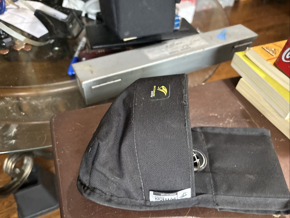 PYTHON SAFETY SINGLE TOOL HOLDER WITH RETRACTOR