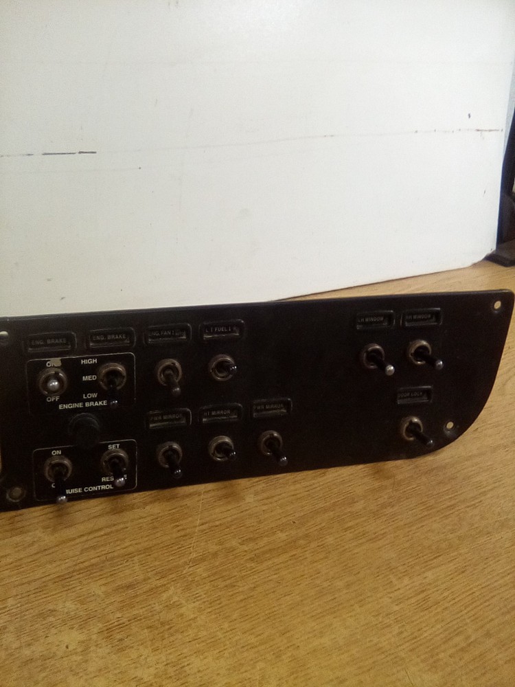 Peterbilt 379 Dash Panel 17-04241-4E00