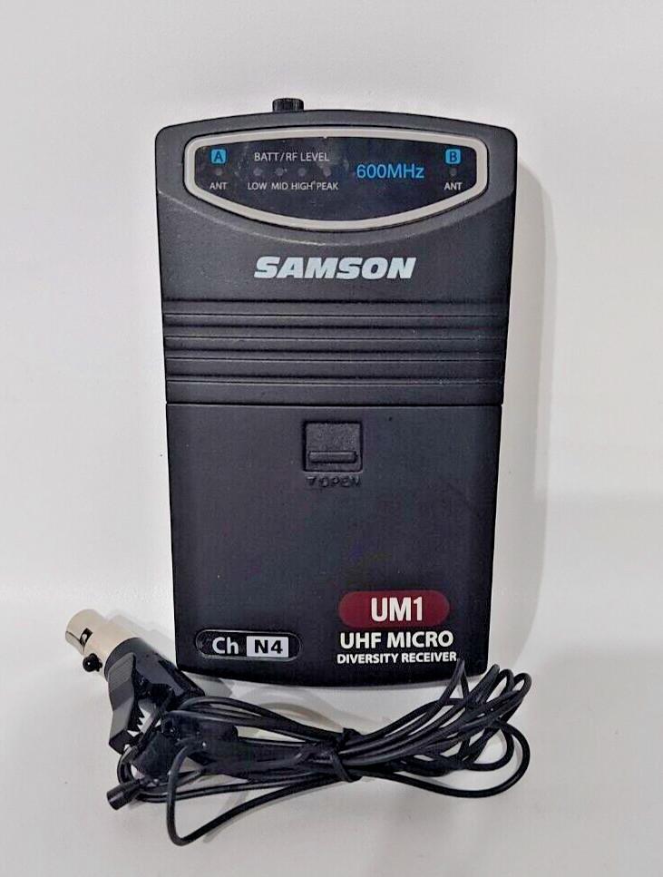 Samson UHF Series One UM1 Micro Diversity Transceiver UT1 Belt Transmitter