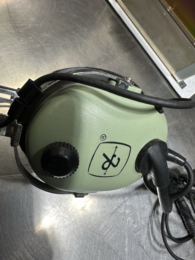 David Clark Aviation Headset w/mic, M7-A, Lightly Used