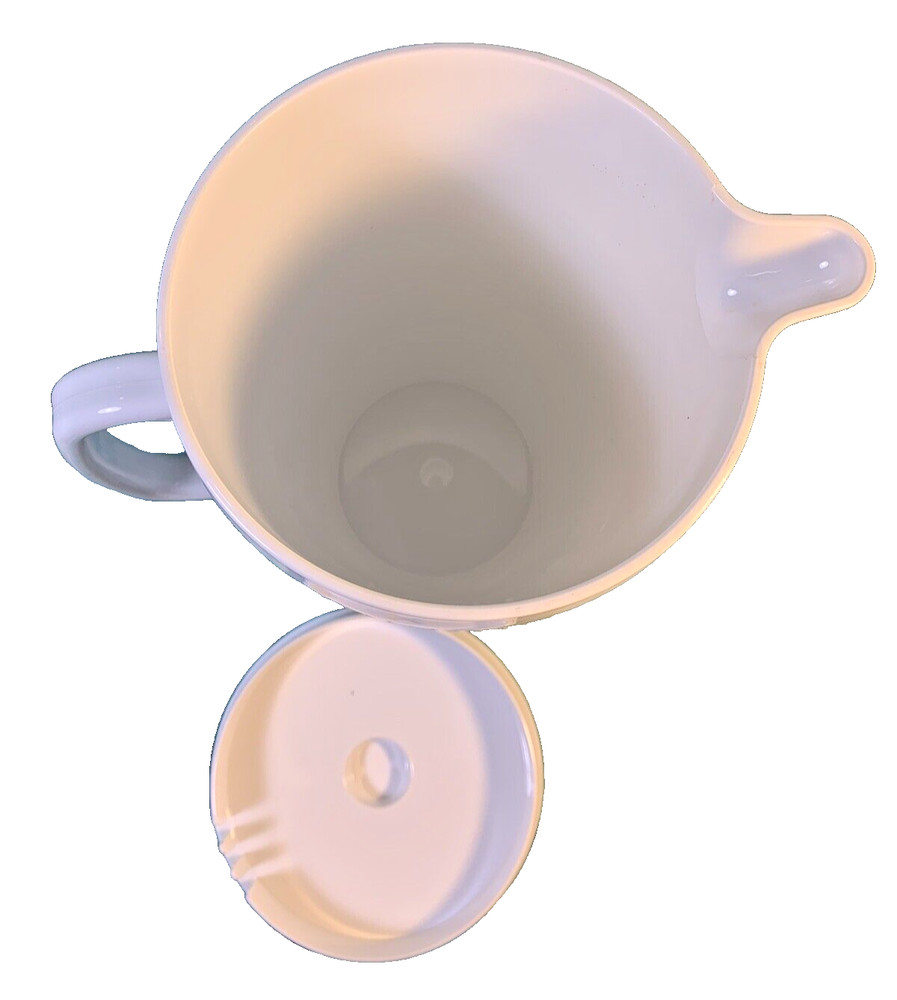 Vintage WHITE Diamond Cut Hobnail Pattern 2.5 Quart Plastic Pitcher & Lid