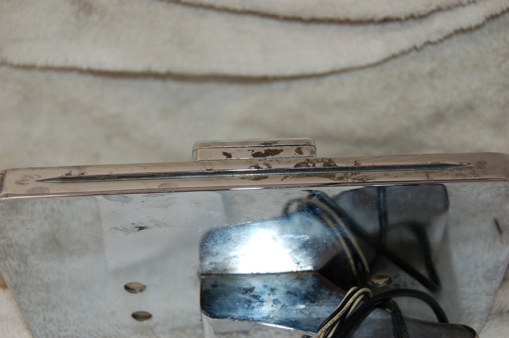 UNIVERSAL LICENSE PLATE BRACKET, CHROME WITH LED LIGHT