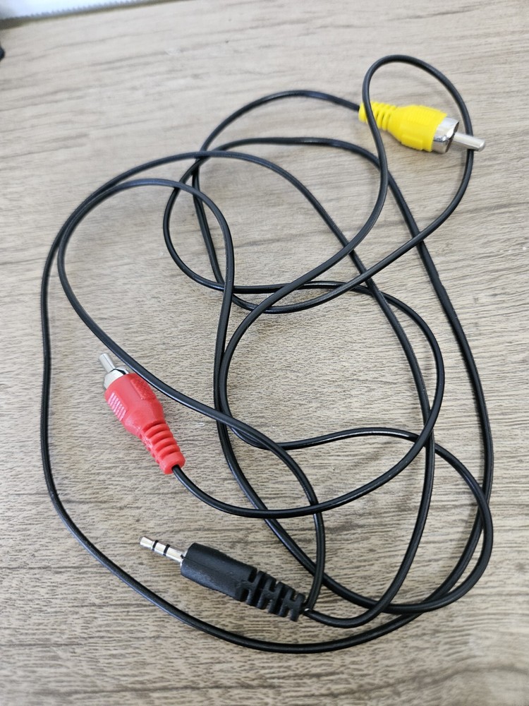 CLASSIC ARCADE Handheld Video Game System w/200 Games By Tech Solutions