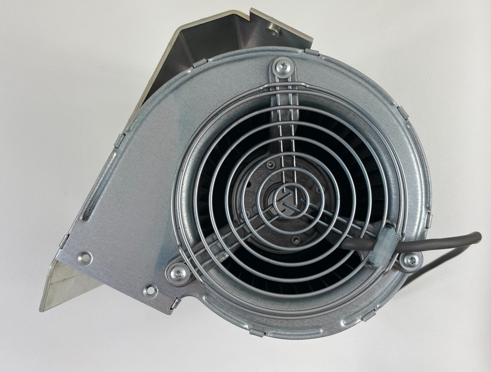 NEW EBM PAPST D2D133-AB02-07