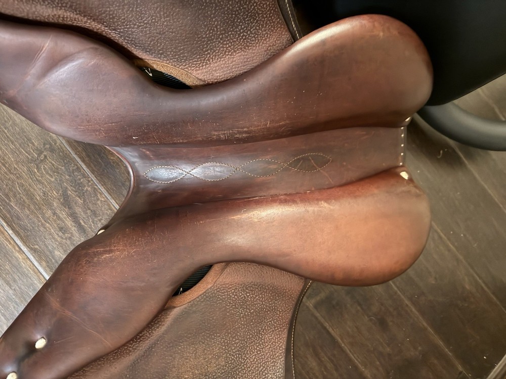 Antares Connection Jump Saddle 17.5”