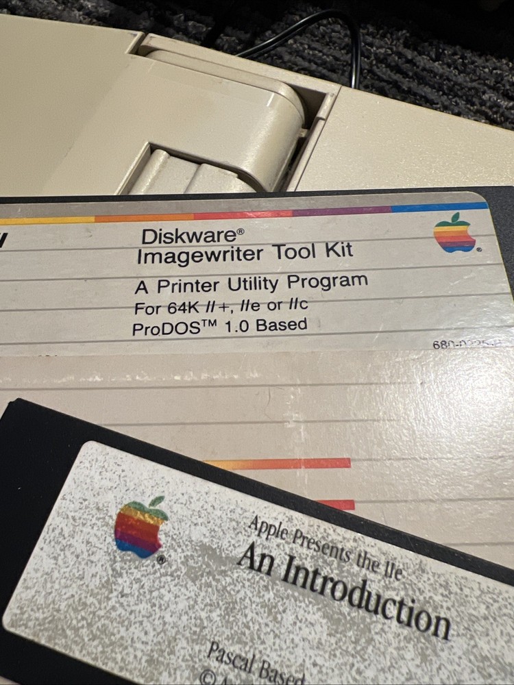 Apple II Software : Apple Diskware - Imagewriter Tool Kit, Apple Presents IIe