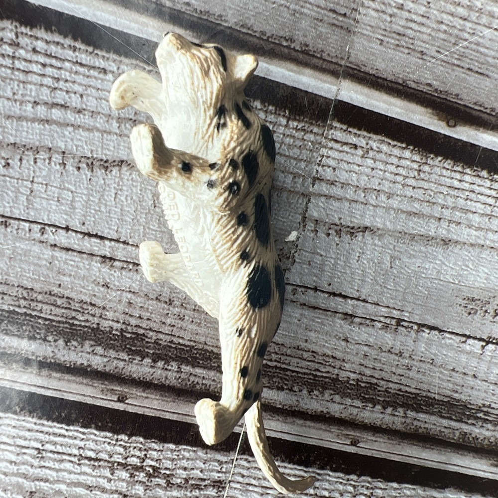 K&M international Clouded Leopard Figure