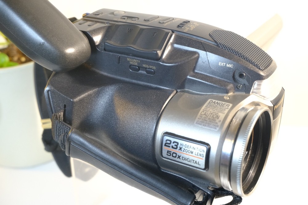Panasonic Palmcorder VHS-C PV-L678 Video Camera Player UNTESTED