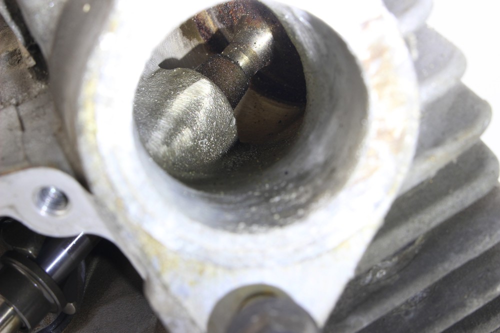 2002 Ducati Monster 620 Ie Horizontal Cylinder Head k5062
