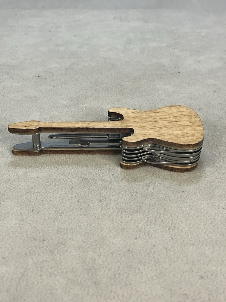 Kikkerland Guitar Multitool