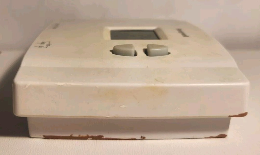 Honeywell RTH111B1024 Digital Non-Programmable Thermostat - White