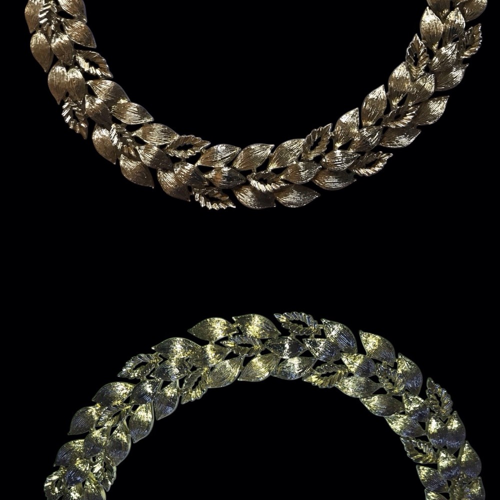 Vintage Elegance Lisner Necklace