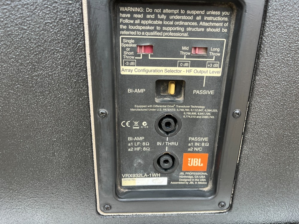 JBL VRX932LA-1WH