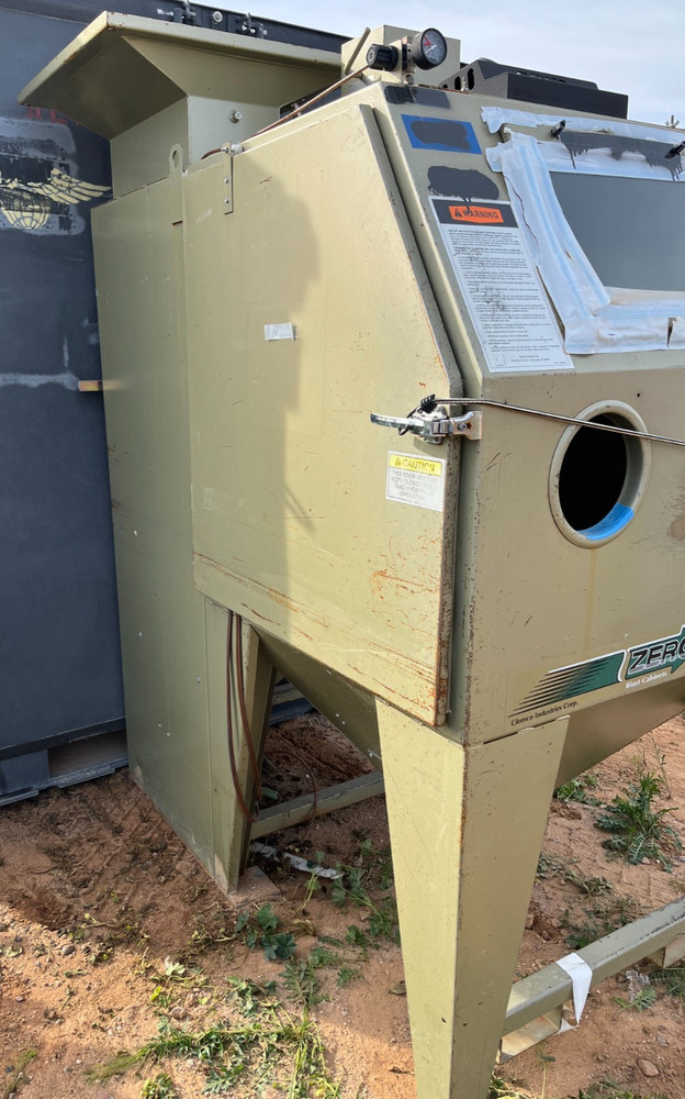 CLEMCO BLAST CABINET