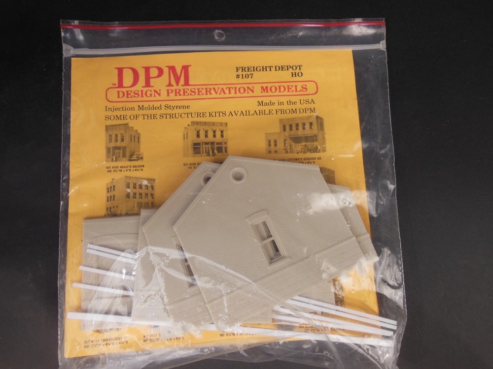 HO SCALE DPM #207 FREIGHT DEPOT STRUCTURE KIT