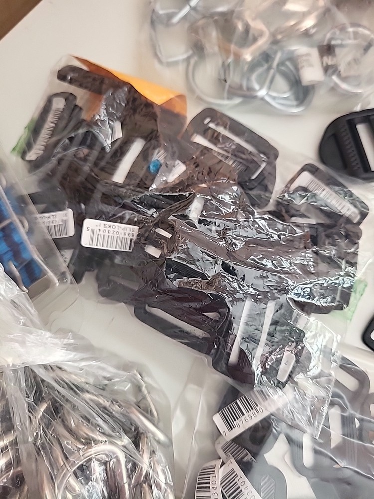 Colored Plastic Buckles 4.5lbs Various Sizes + Random Hardware Pet Supplies