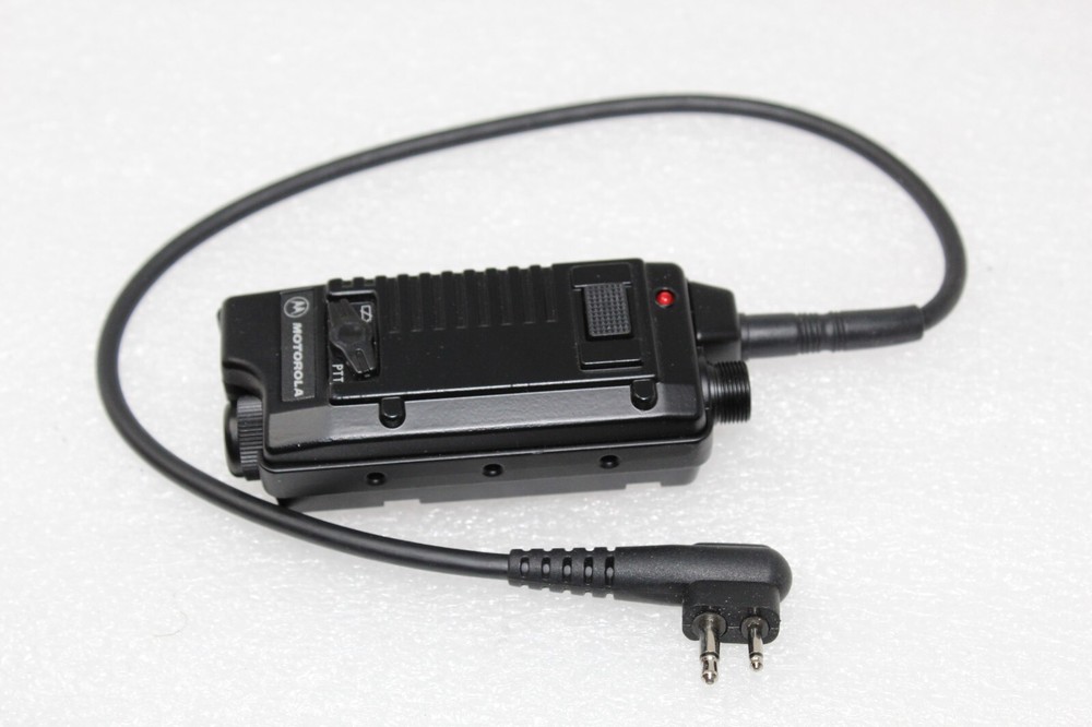 NEW Motorola BDN6706B Voiceducer Two Comm Dev w/ Ear Mic