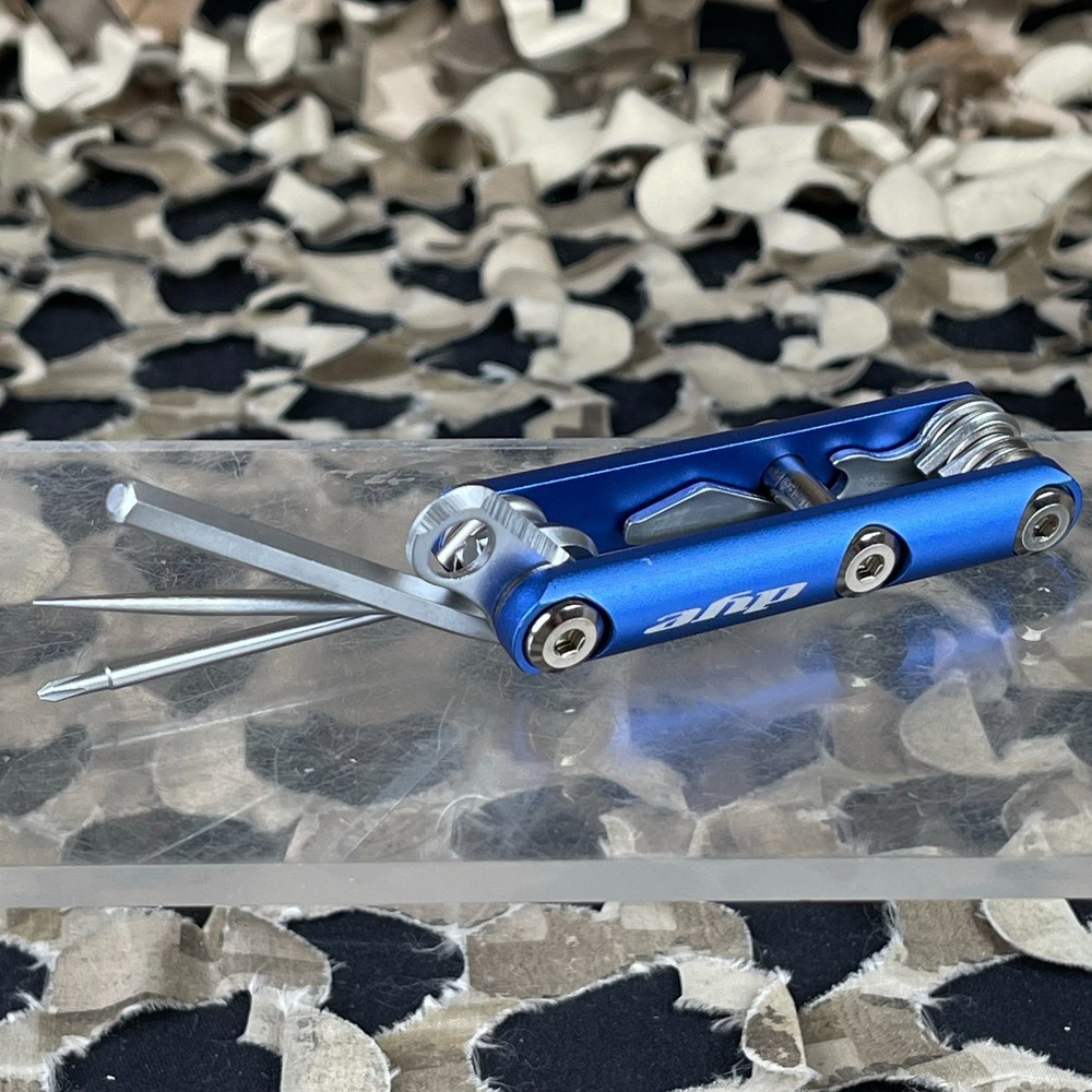 NEW Dye Core Multi Tool - Blue