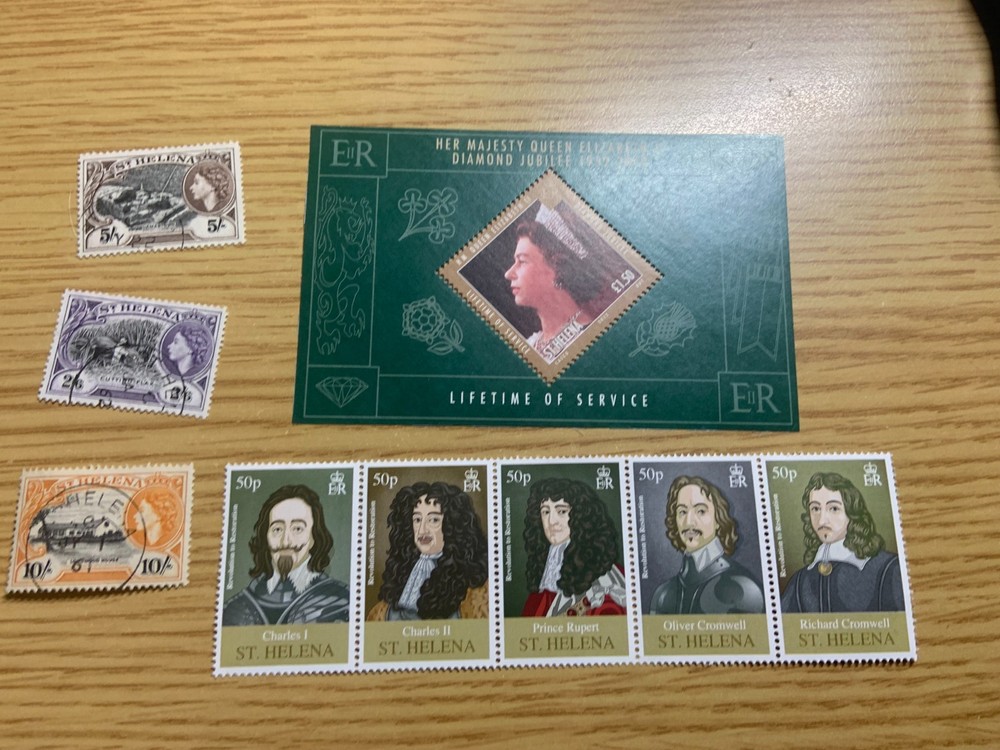 St Helena collection, catalogue £77 - Ref YO56 T