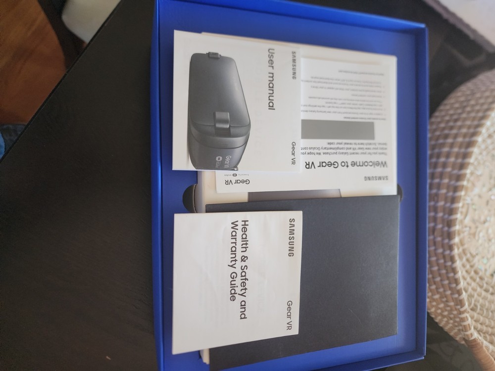 Samsung Gear VR By Oculus. Barely Used
