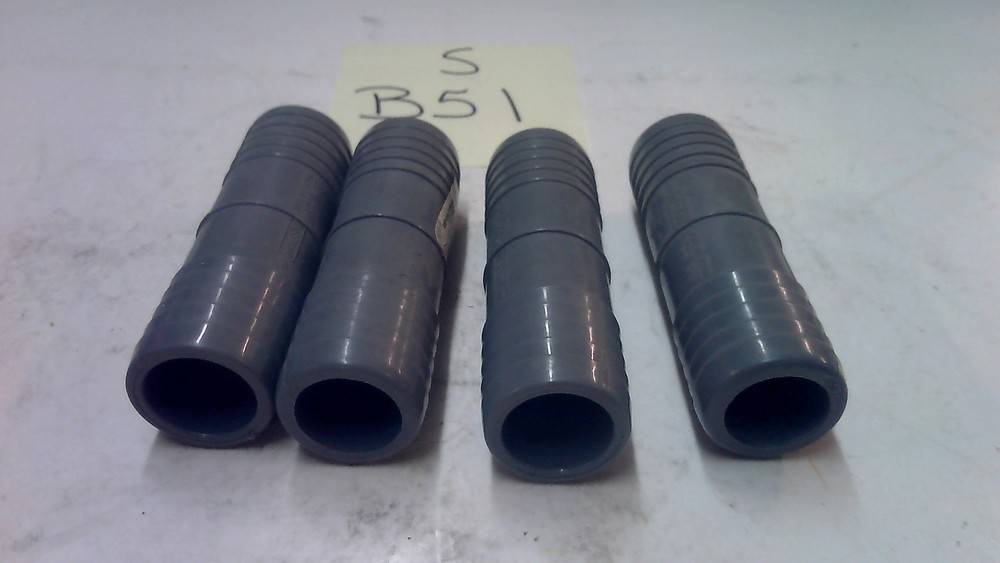 350110 GRAY POLY BARB HOSE COUPLING ( LOT OF 4)