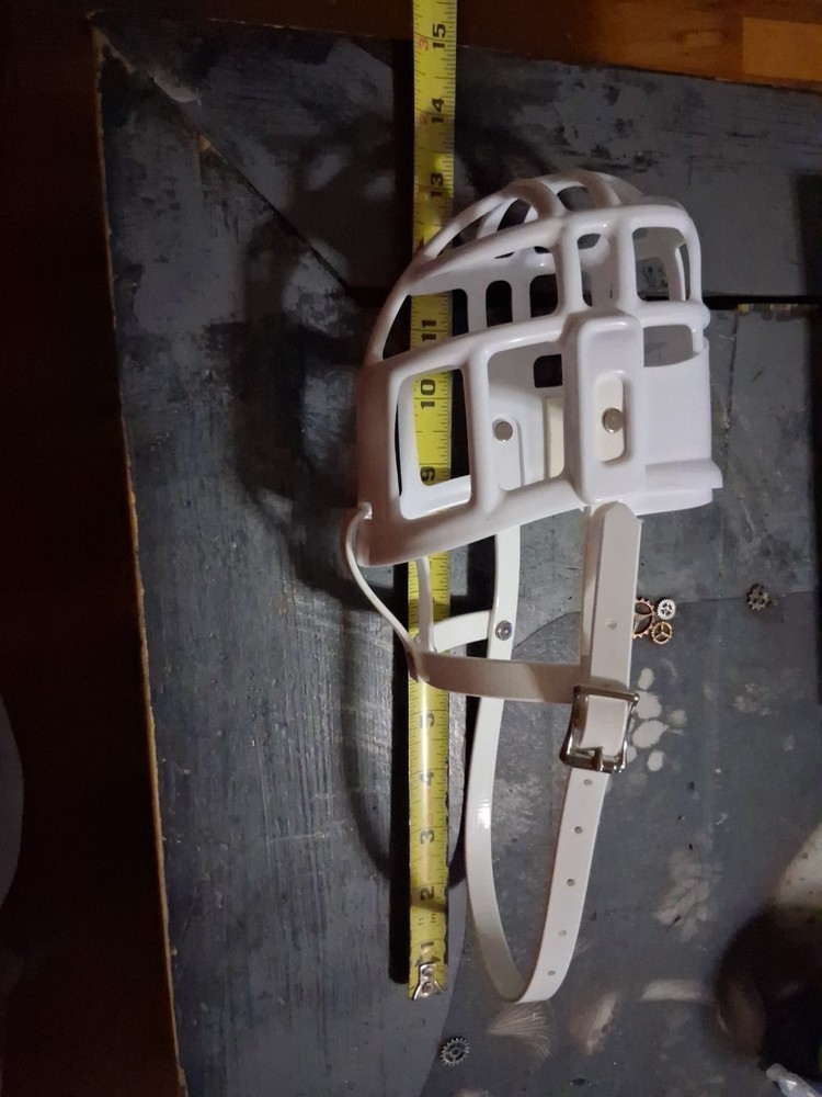 Larhe Breed Dog Muzzle (White)