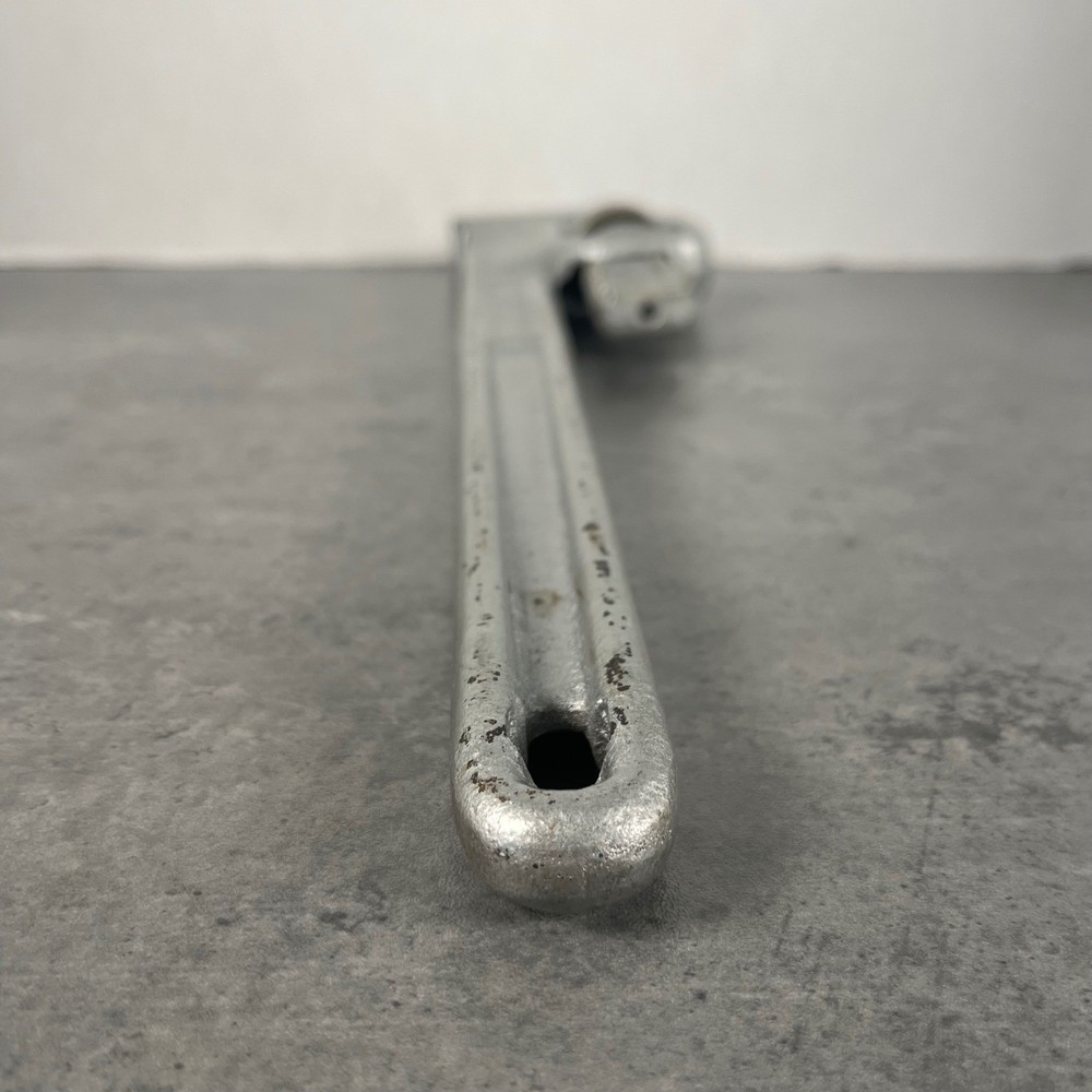 Walworth 18 Inch Heavy Duty Pipe Wrench Silver Adjustable Tool