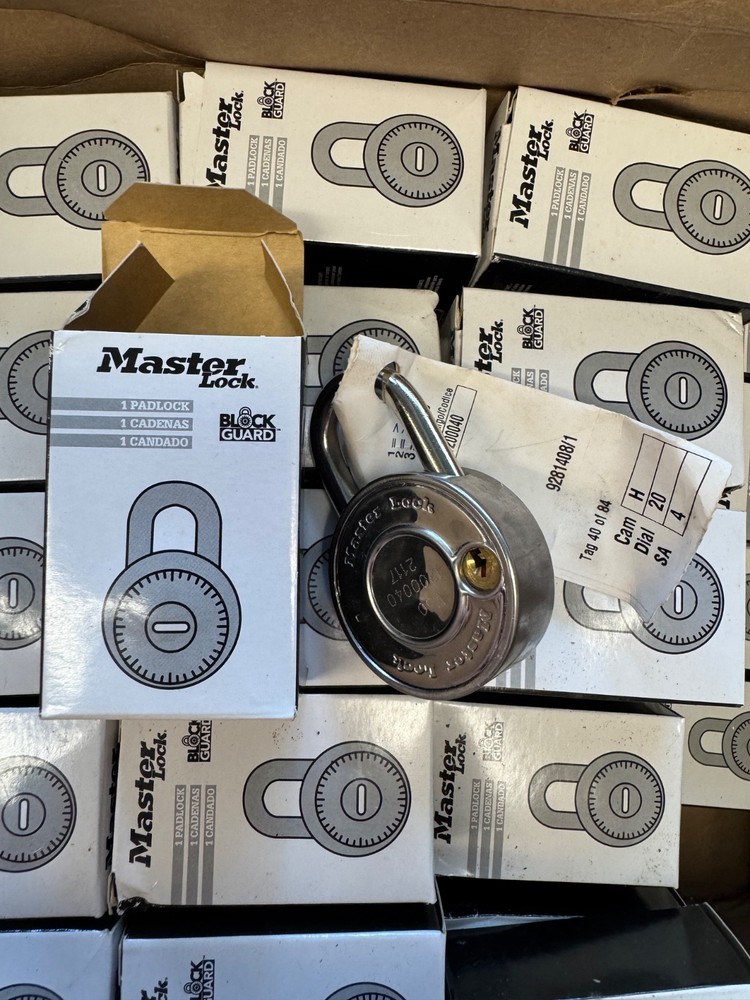 Master Lock 1525 Combination Padlocks