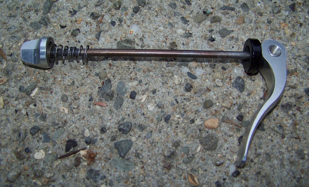 Vintage Unbranded Front Skewer / Quick Release