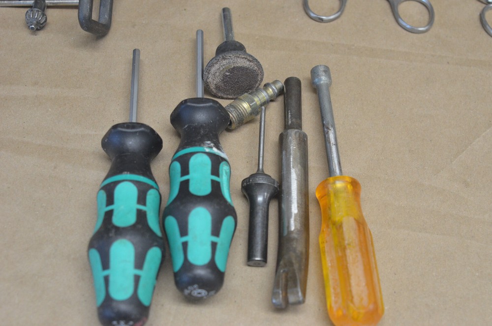 Lot of 20 Assorted Hand Tools (G-C)