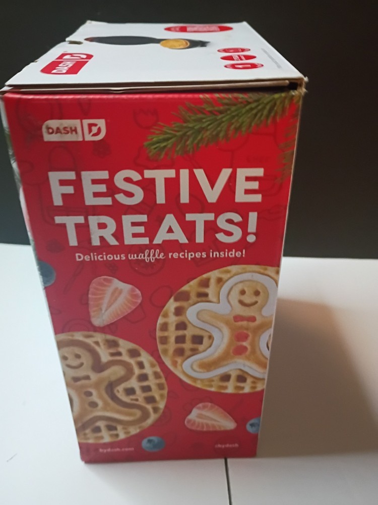 Dash Gingerbread Mini Waffle Maker 4" Cooking Surface Non-stick 350 Watts Red