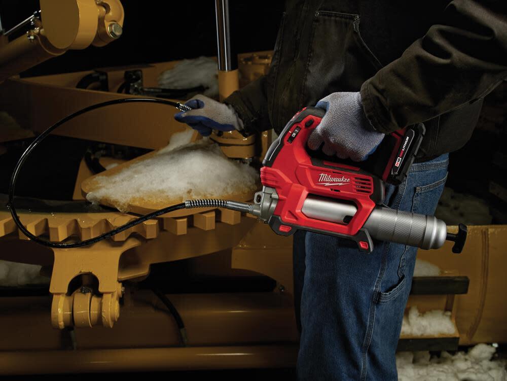 Milwaukee M18 2-Speed Grease Gun (Bare Tool)