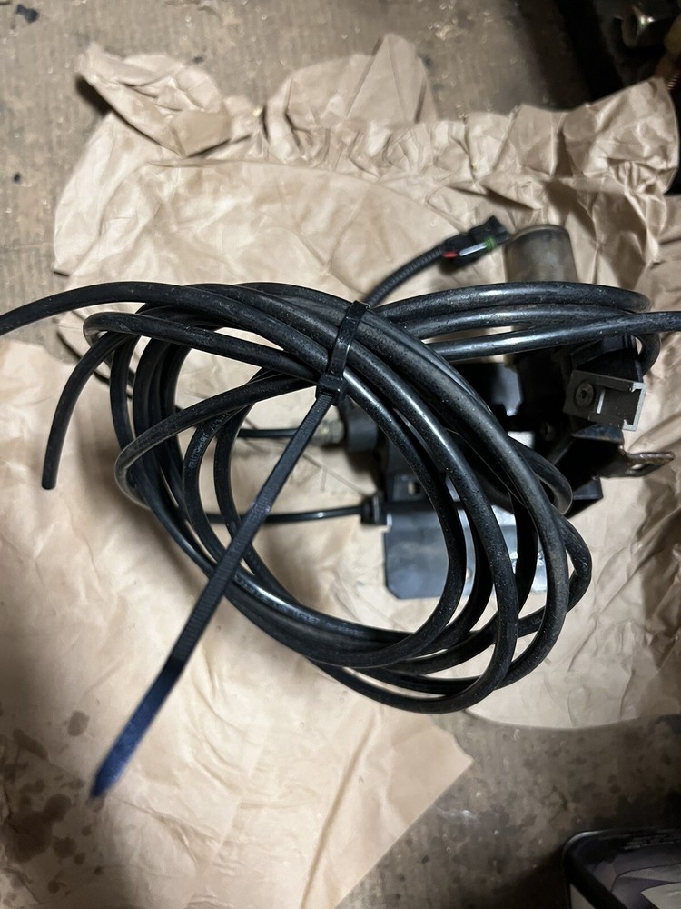 thermo king tripac evolution apu fuel pump and filter