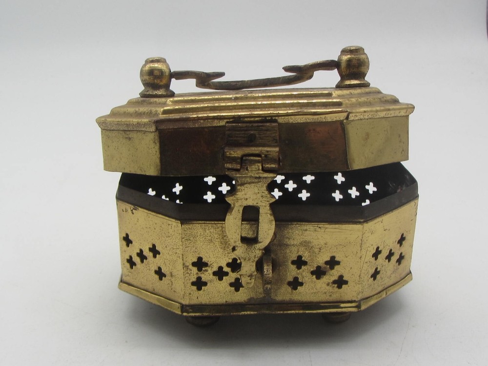 BRASS 4" by 3" Rectangular Trinket Box w/Locking Lid