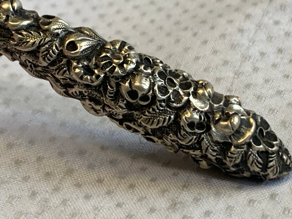 Antique Sterling Silver Handled Button Hook Lace Puller Floral Repousse Design