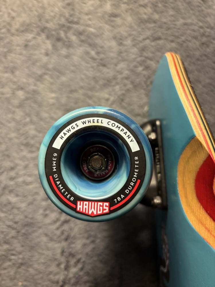 Authentic Landyachtz Dinghy Classic Skull Cruiser