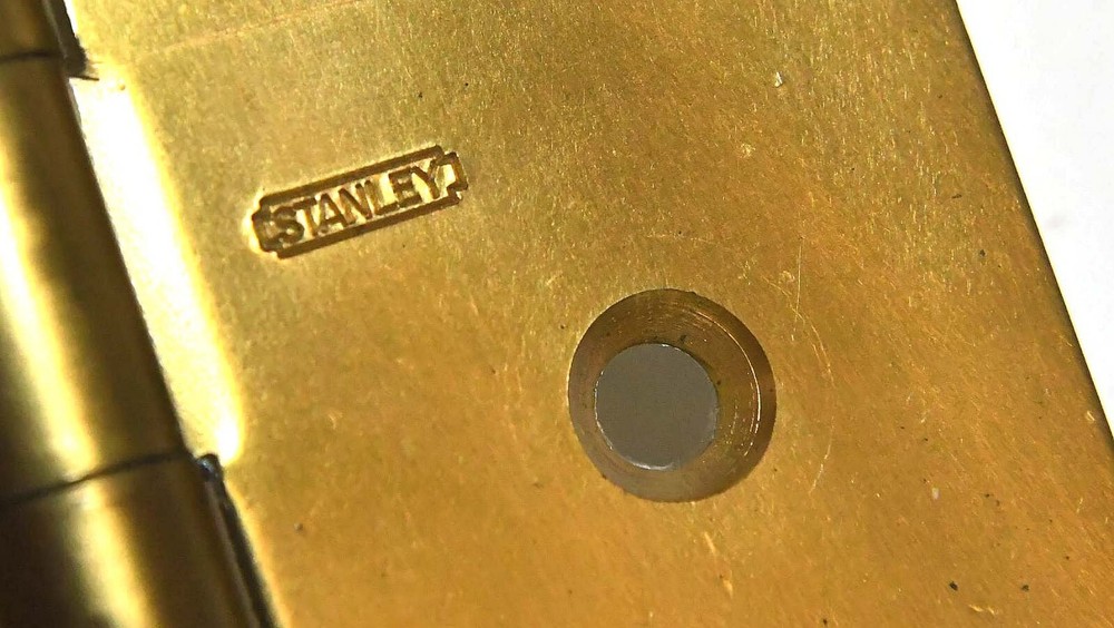 SINGLE STANLEY BRASS FINISH HINGE 4 X 4