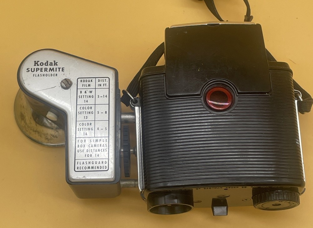 Vintage Brownie STARFLEX Camera Untested Nice Cosmetic Condition!