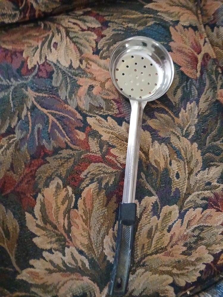 Winco FPP-6 6 oz. Perforated Portioner