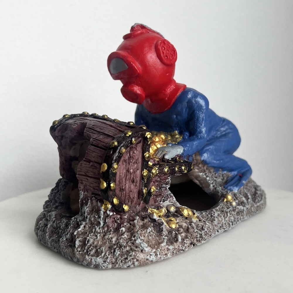 Gassy Diver Polyresin Aquarium Bubbling Ornament